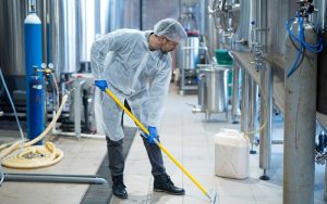 các loại thiết bị được sử dụng trong vệ sinh công nghiệp