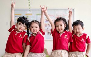 đặc điểm của mẫu đồng phục mầm non