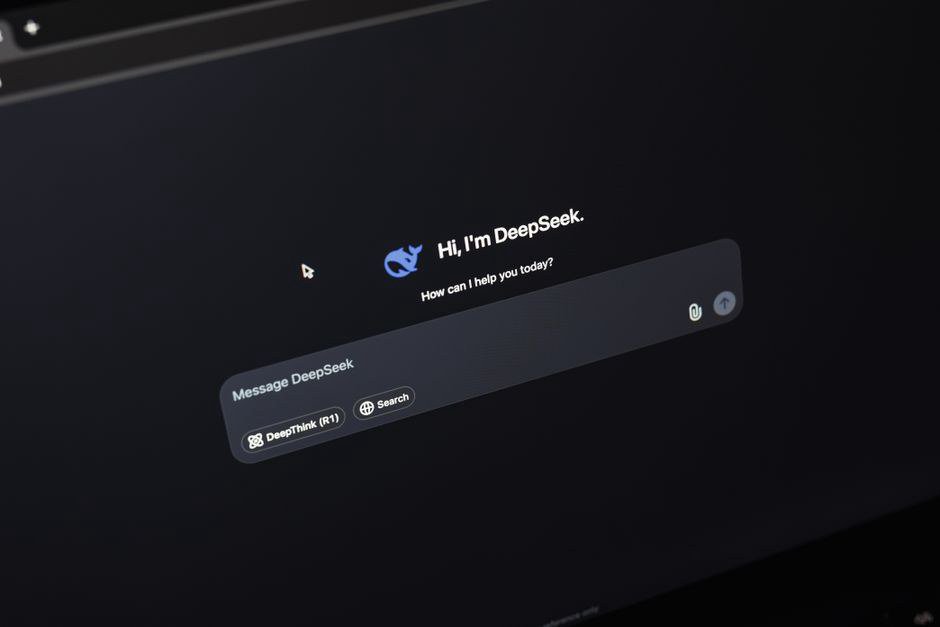 AI agent là gì? Khác biệt với chatbot thông thường AI agent là gì? Khác biệt với chatbot thông thường